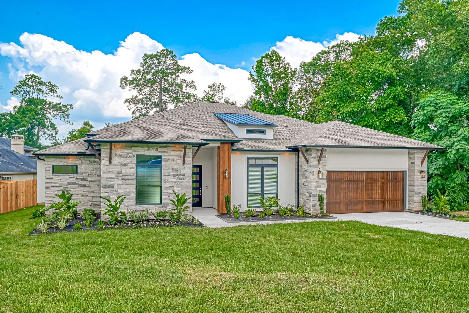 Canvas Homes 4809 Exterior